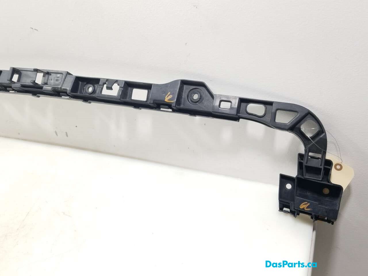 Bumper Guide R Mid 1