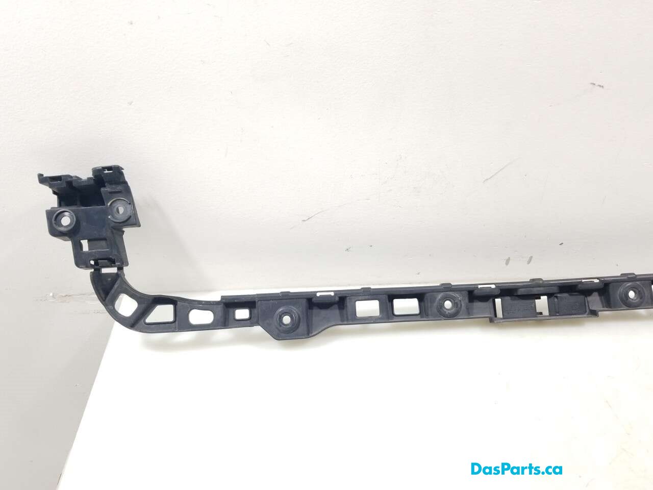 Bumper Guide R Mid 1