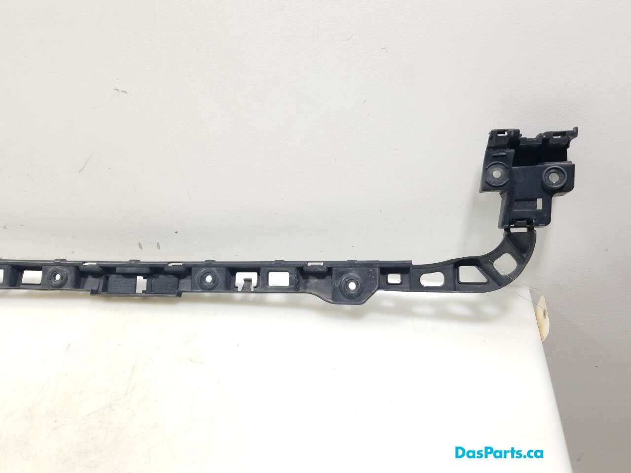 Bumper Guide R Mid 1