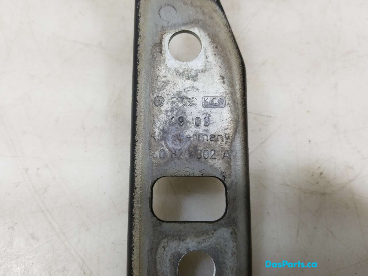 Hood Hinge R