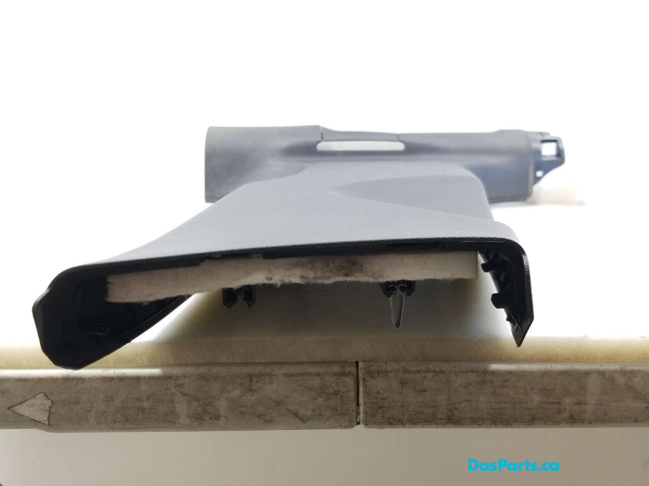 Lower B-Pillar Trim R