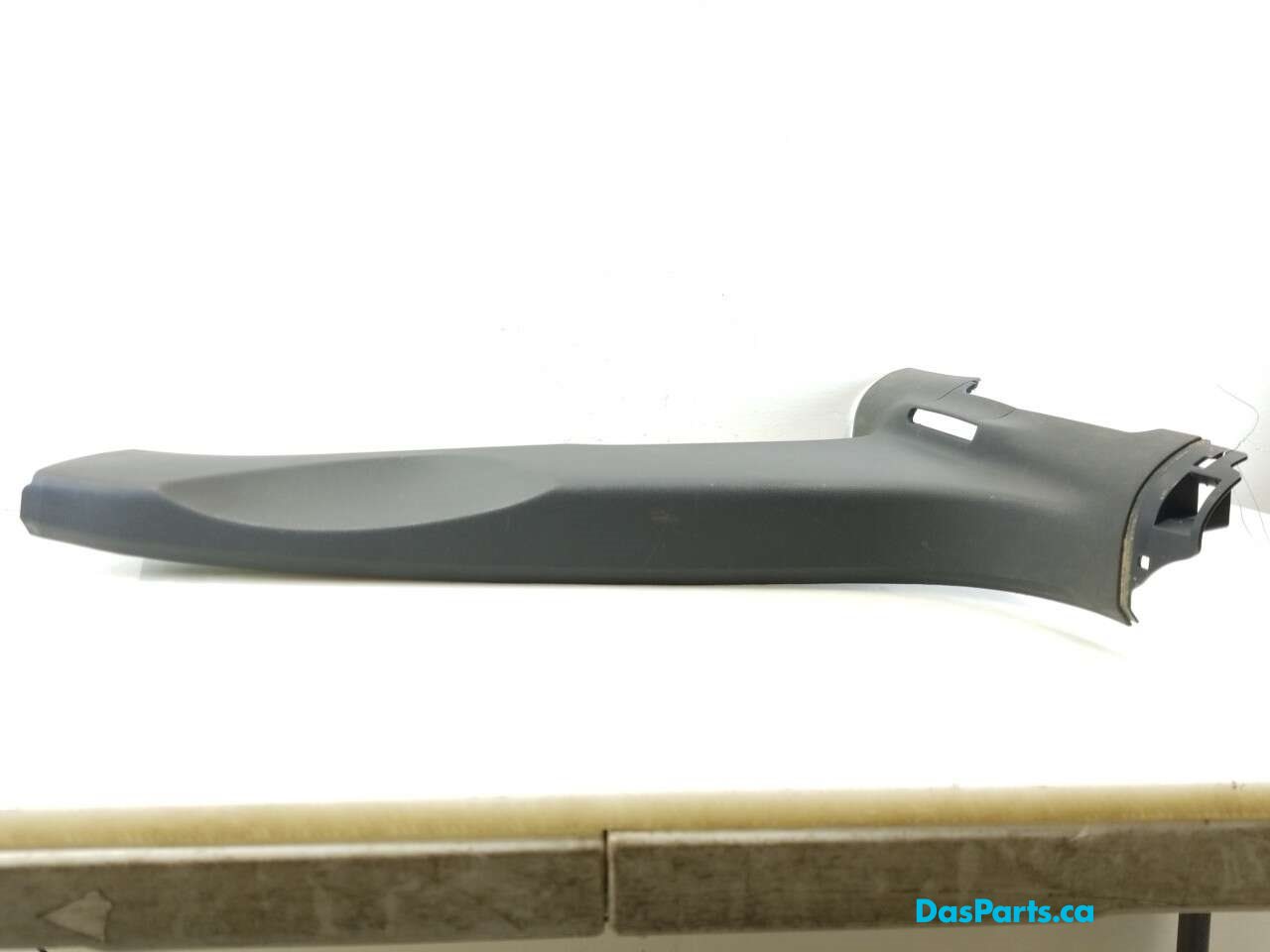 Lower B-Pillar Trim R