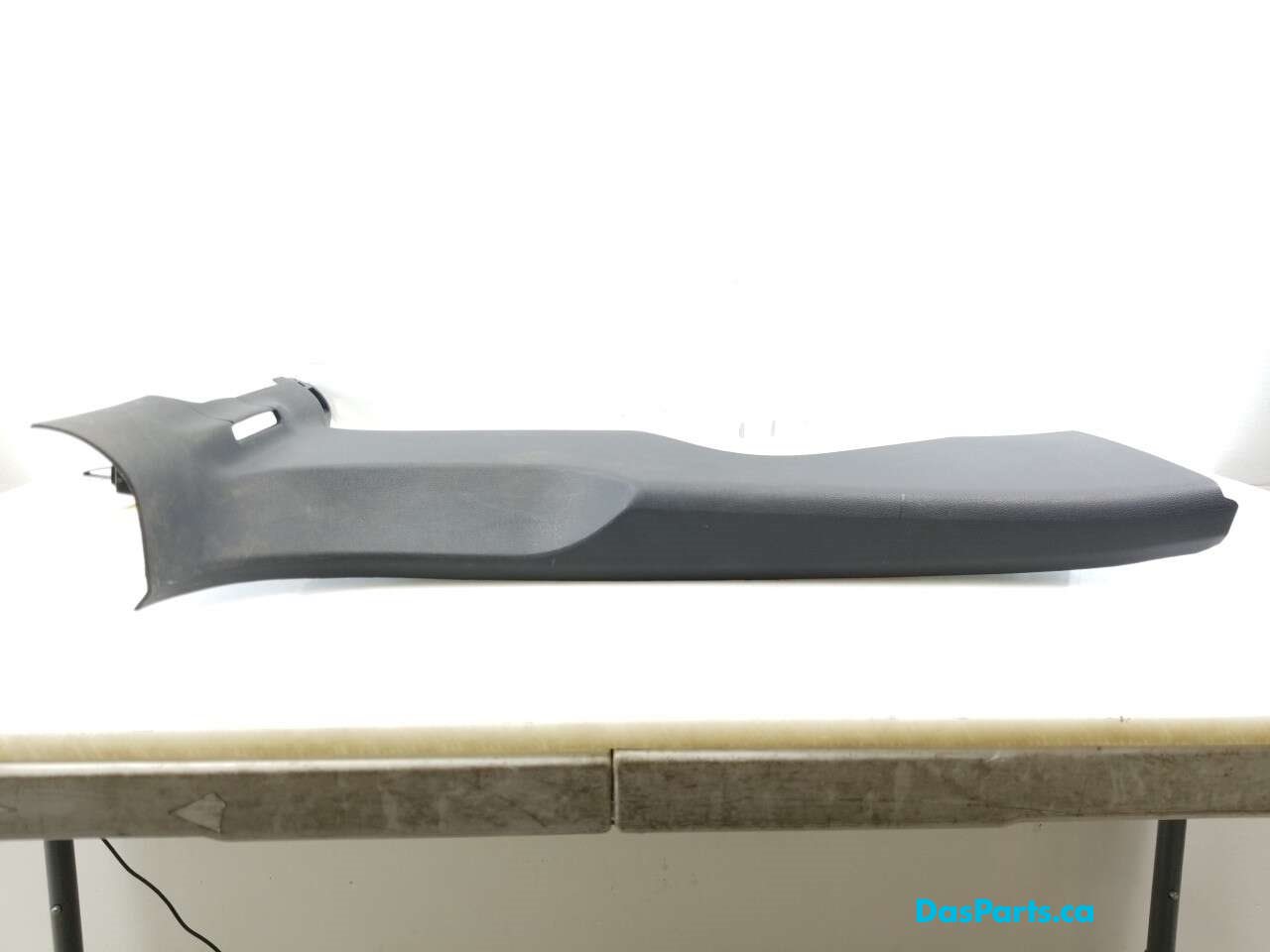 Lower B-Pillar Trim R