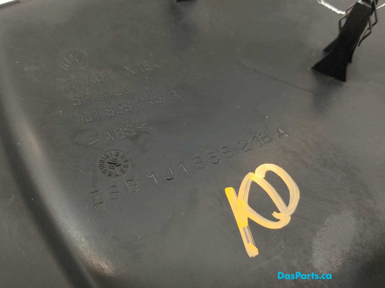 Dash Side Cover R