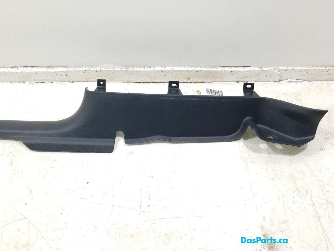 Lower Door Sill Trim R