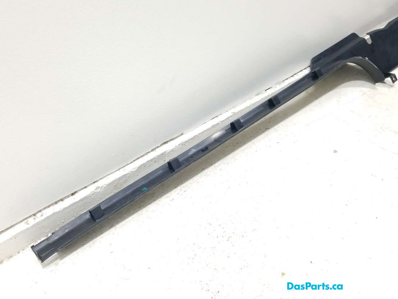 Lower Door Sill Trim R