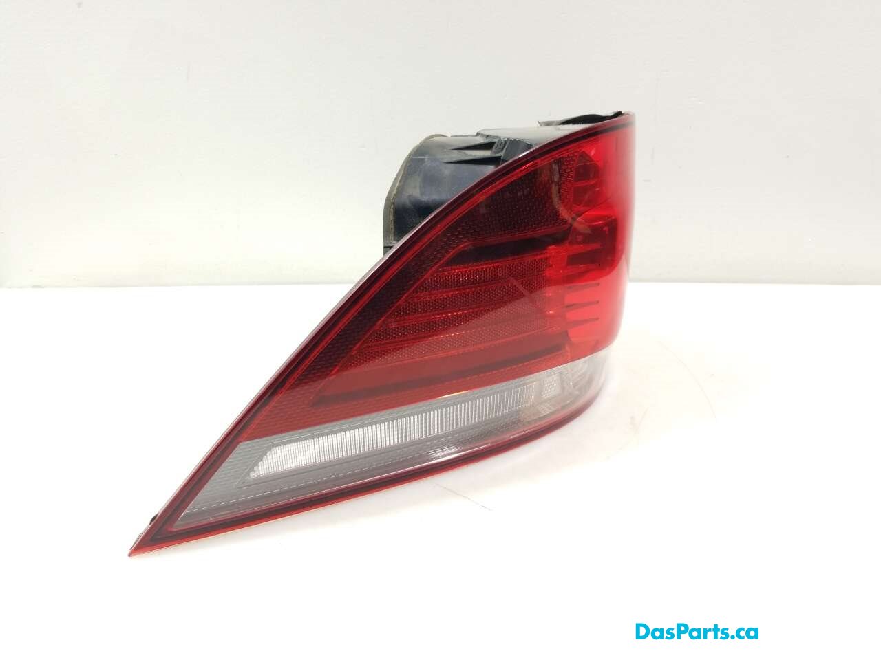 Taillight Outer LR