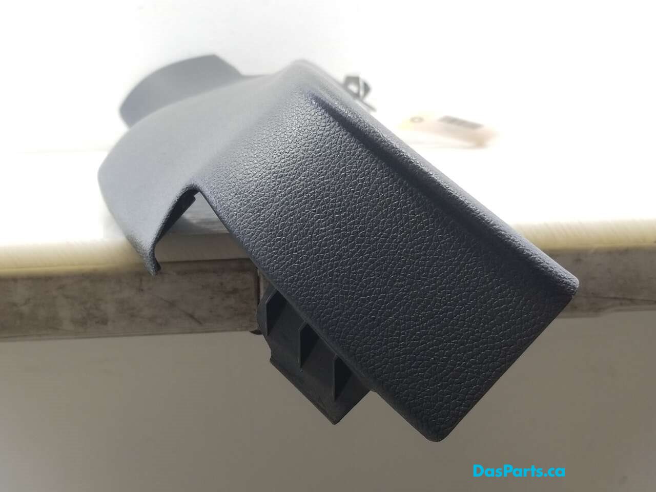 Lower C-Pillar Trim L