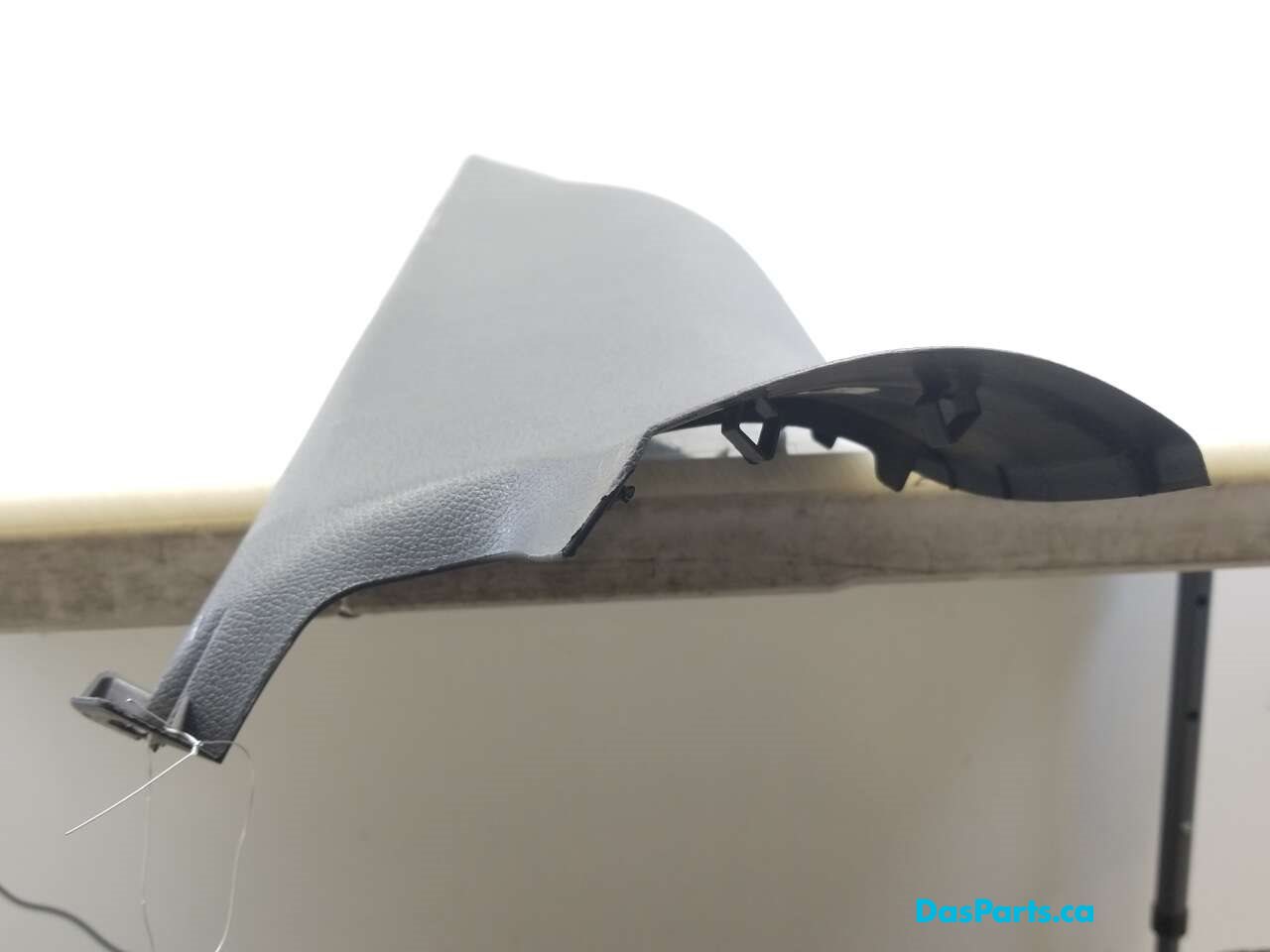 Lower C-Pillar Trim L