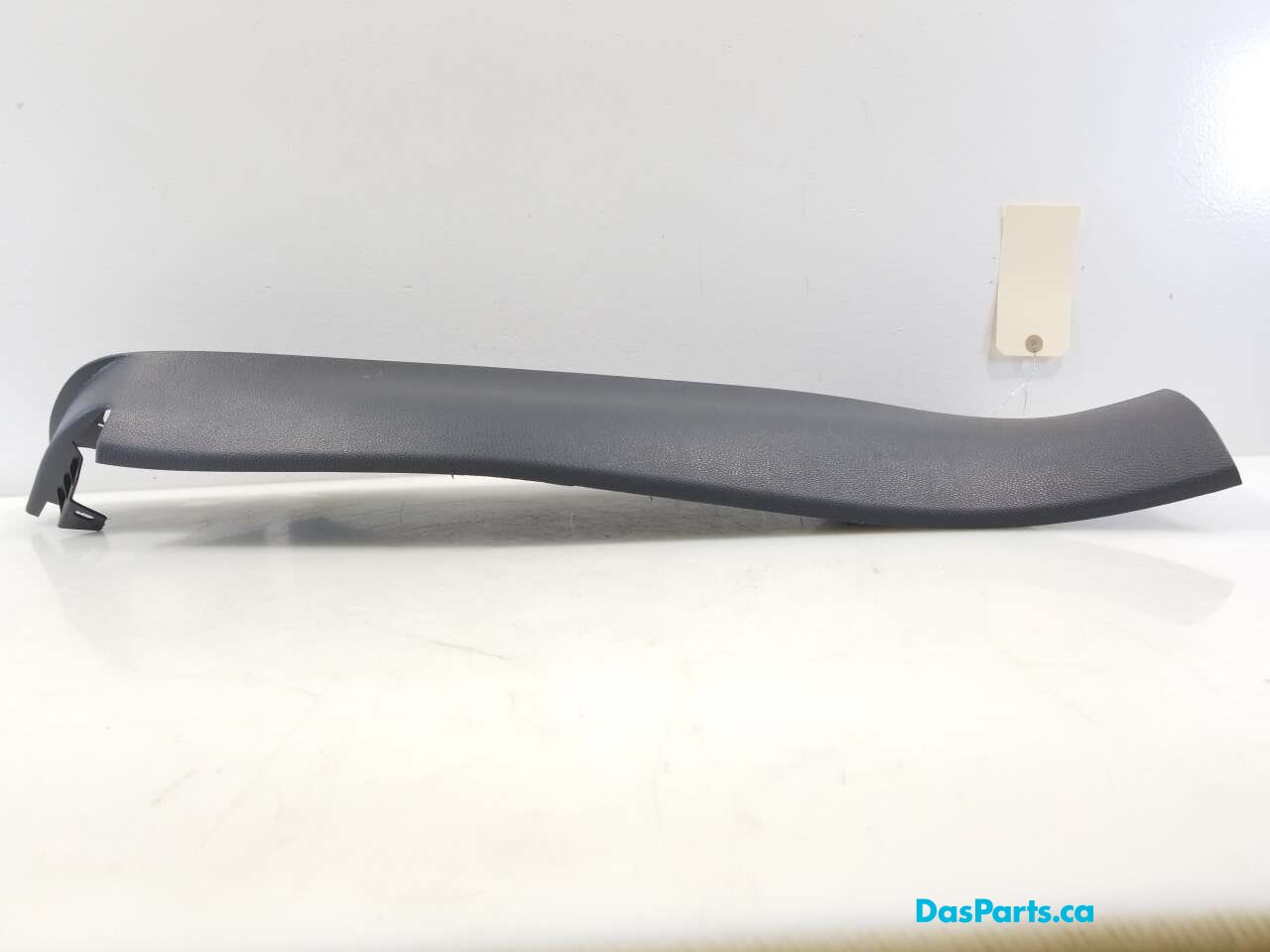 Lower C-Pillar Trim R