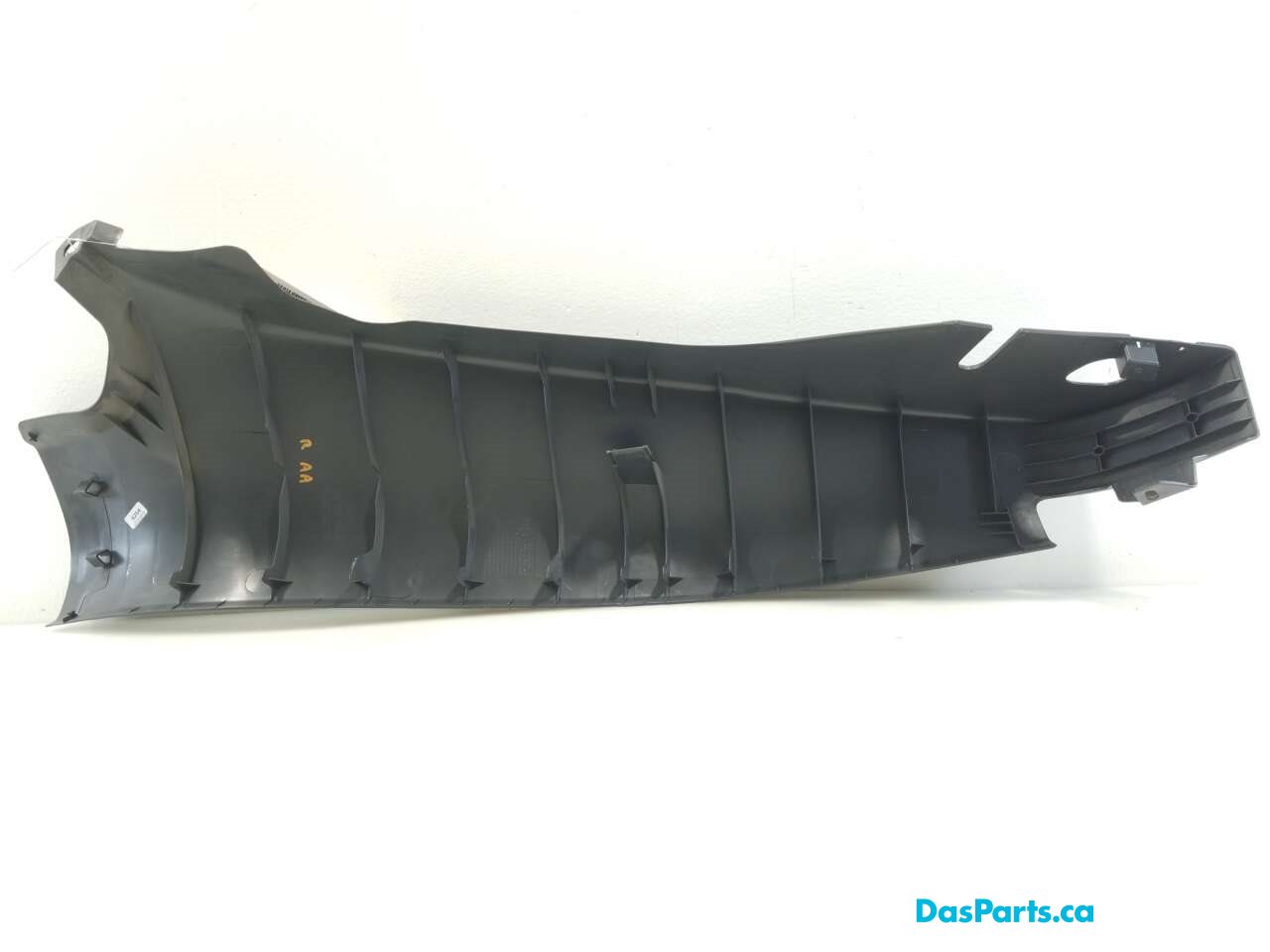 Lower C-Pillar Trim R