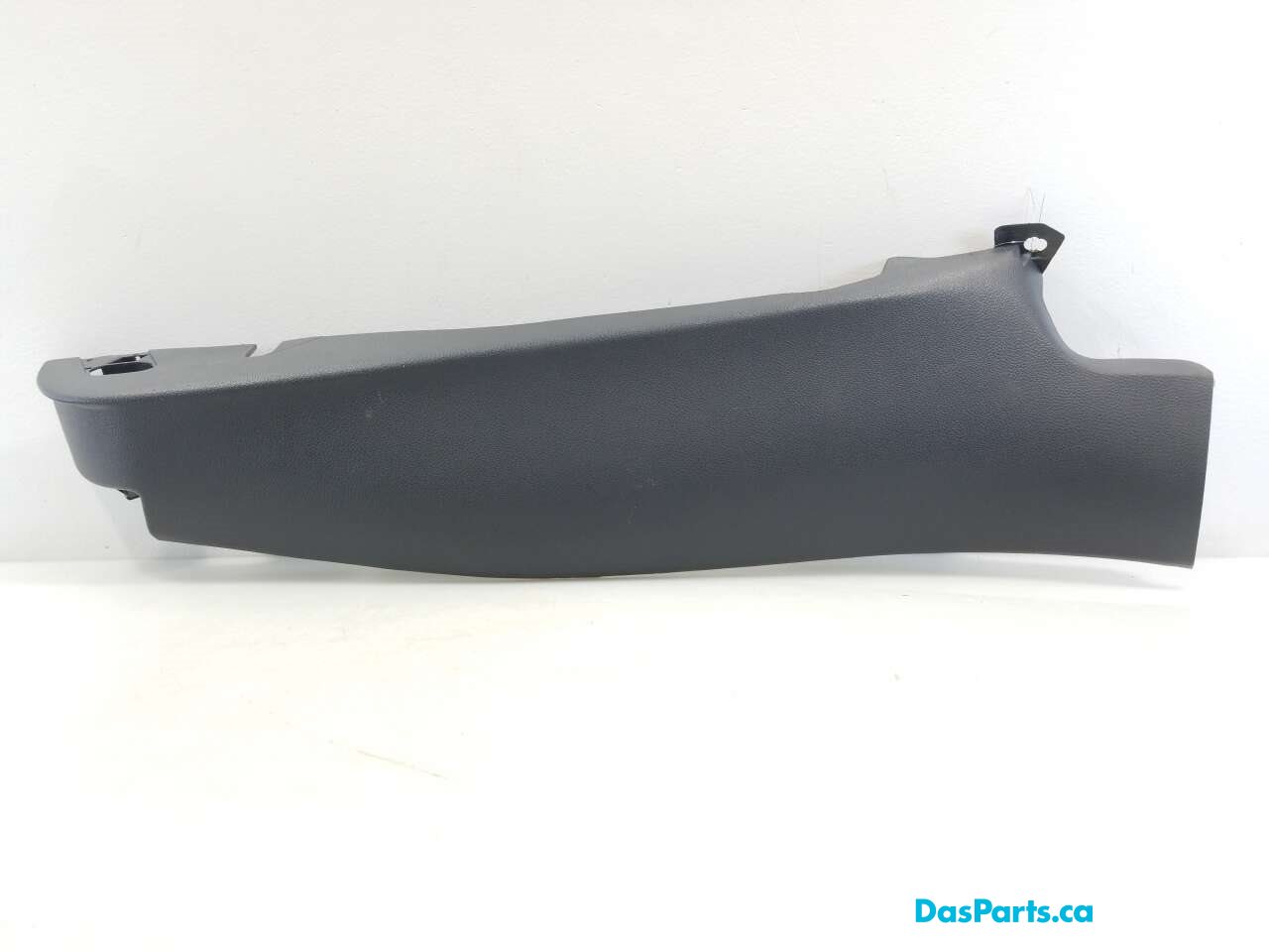 Lower C-Pillar Trim R