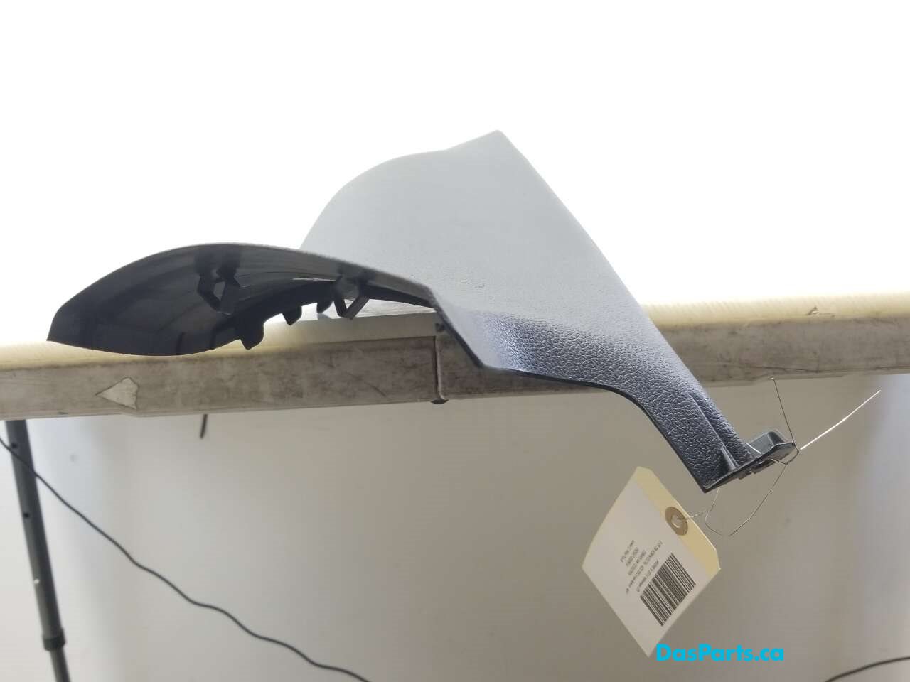 Lower C-Pillar Trim R