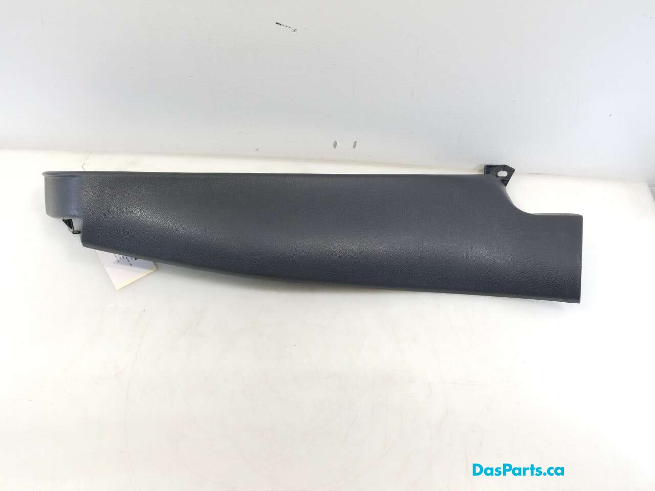 Lower C-Pillar Trim R