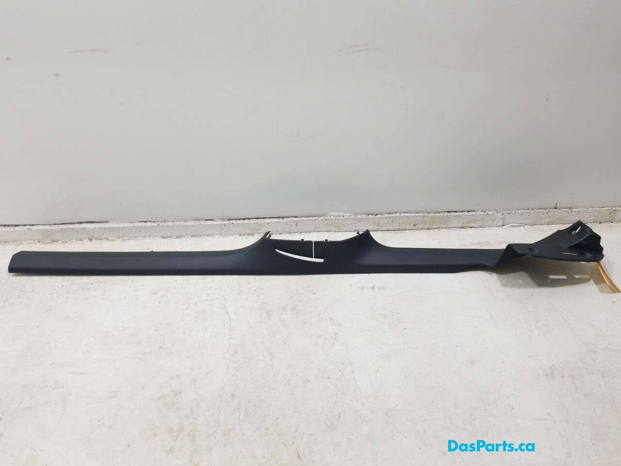 Lower Door Sill Trim R