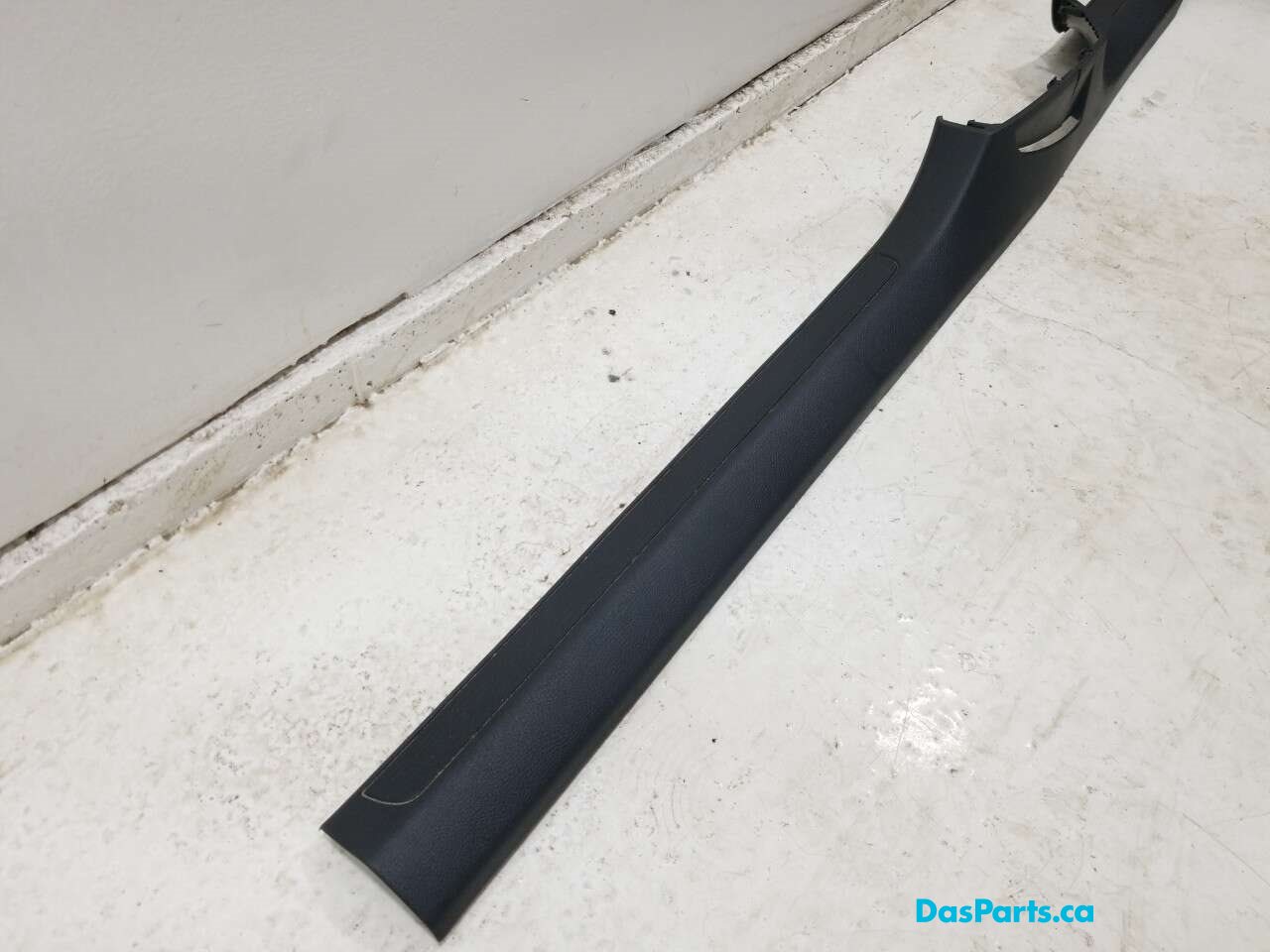 Lower Door Sill Trim R