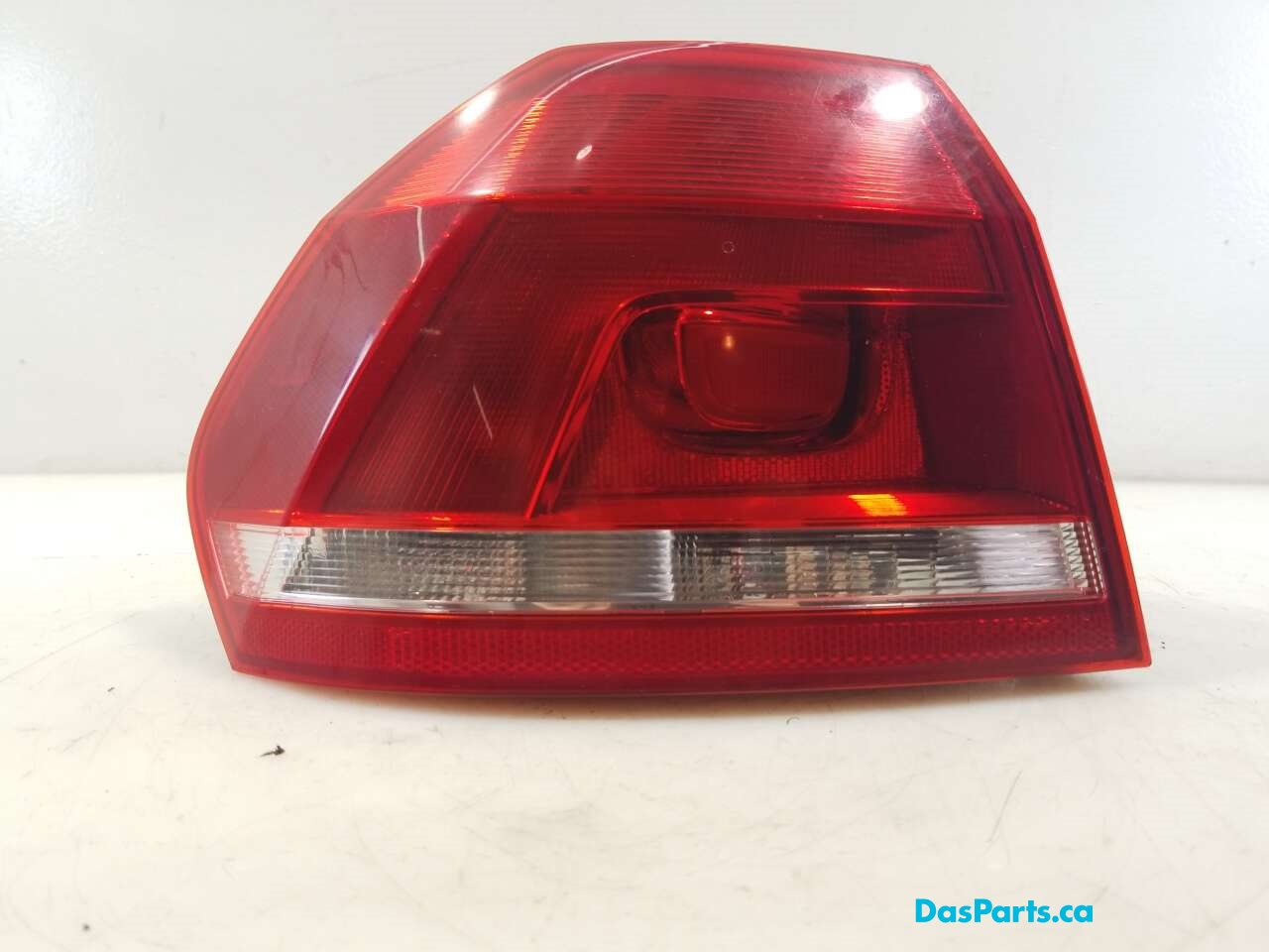 Taillight Outer LR