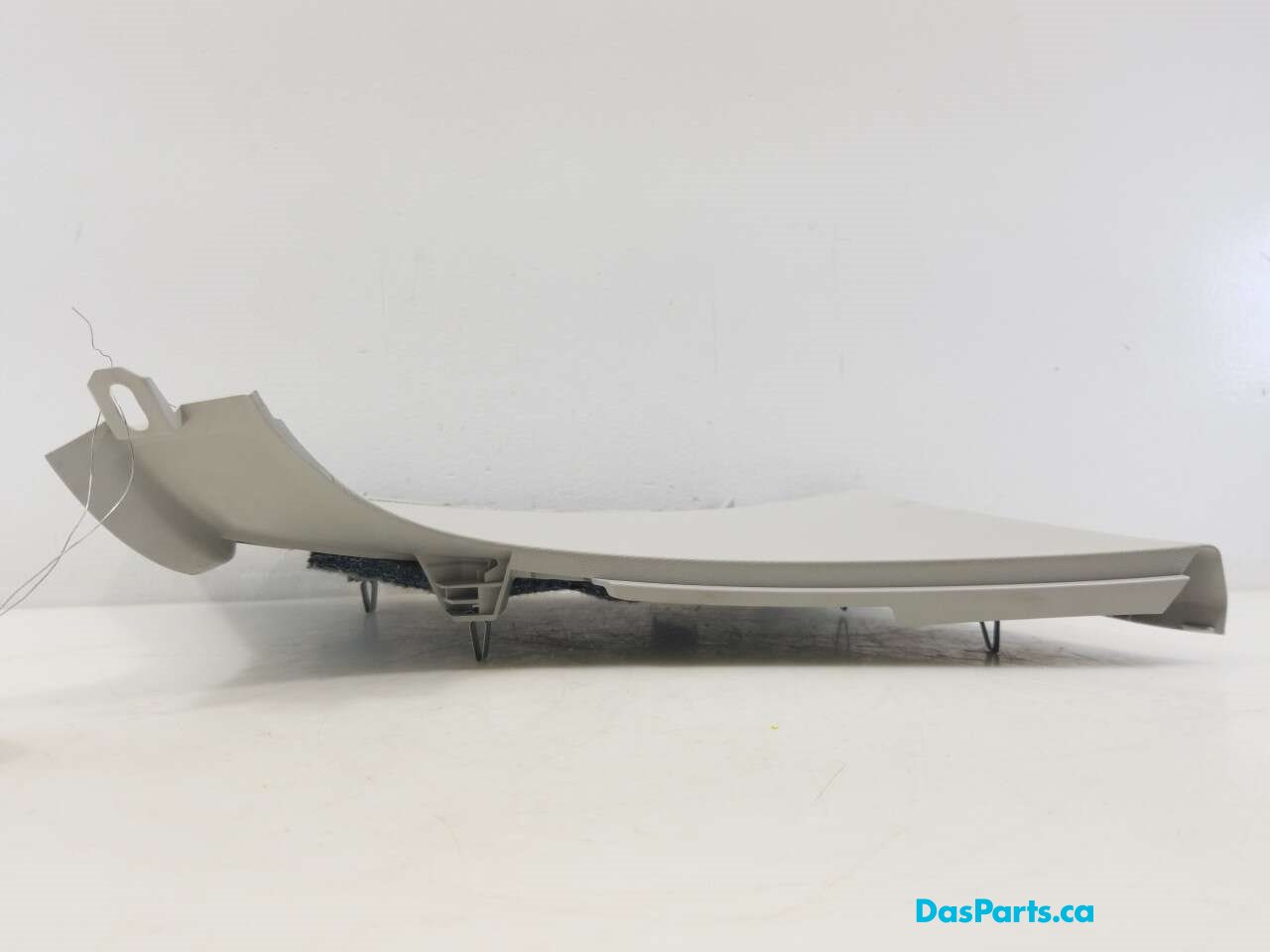 Headliner C-Pillar Trim R