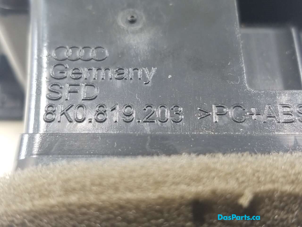 Rear Center Console Vent