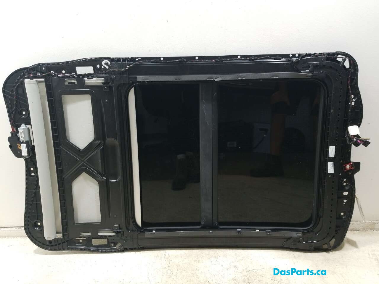 Sunroof Assembly