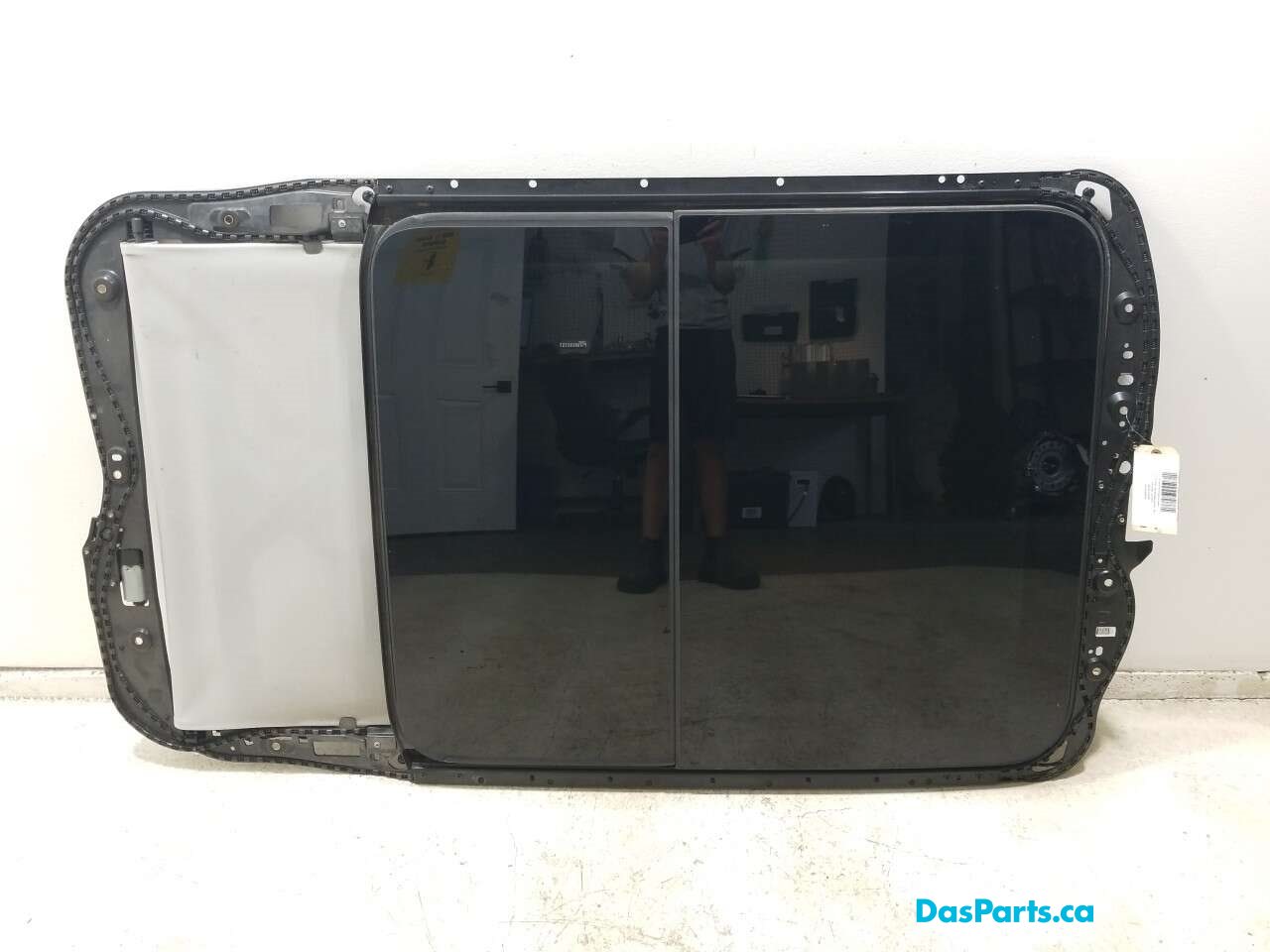 Sunroof Assembly