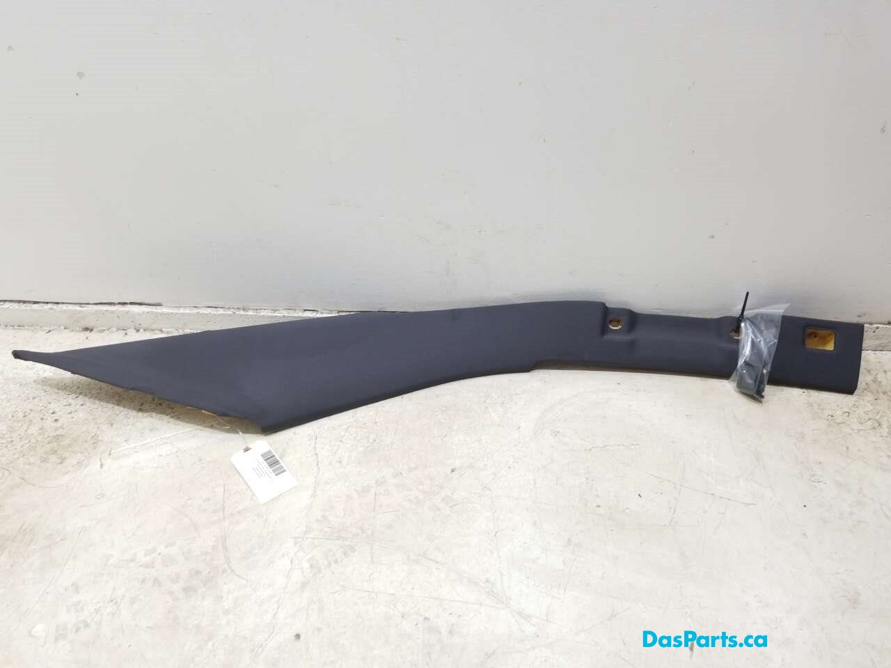 Headliner D-Pillar Trim L