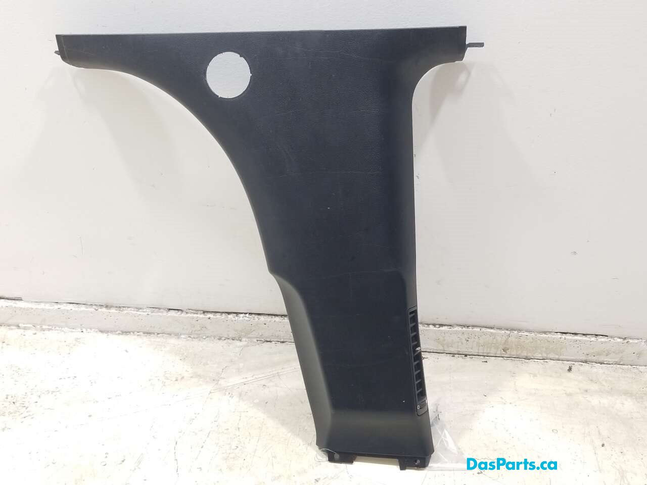 Lower B-Pillar Trim L