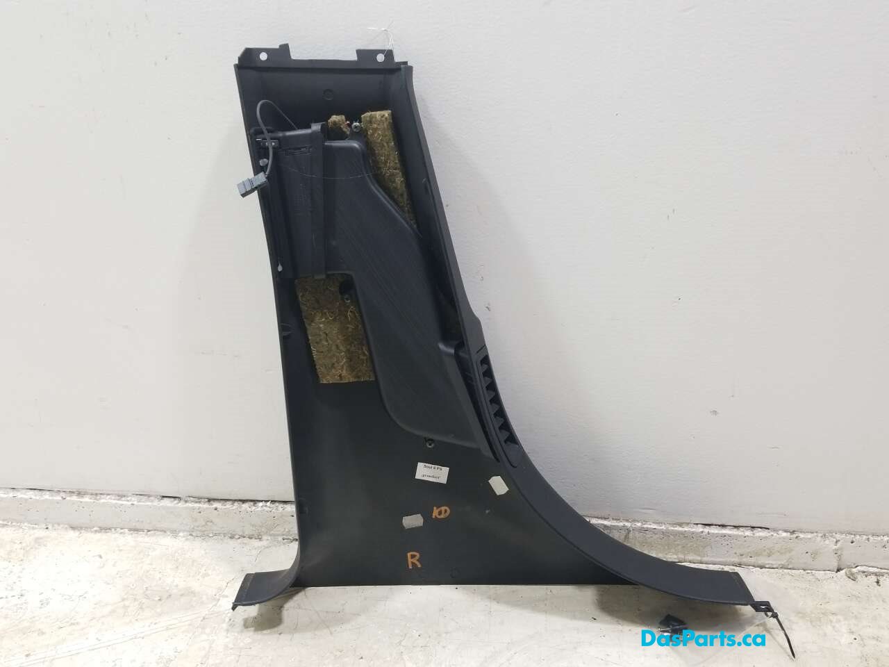 Lower B-Pillar Trim R