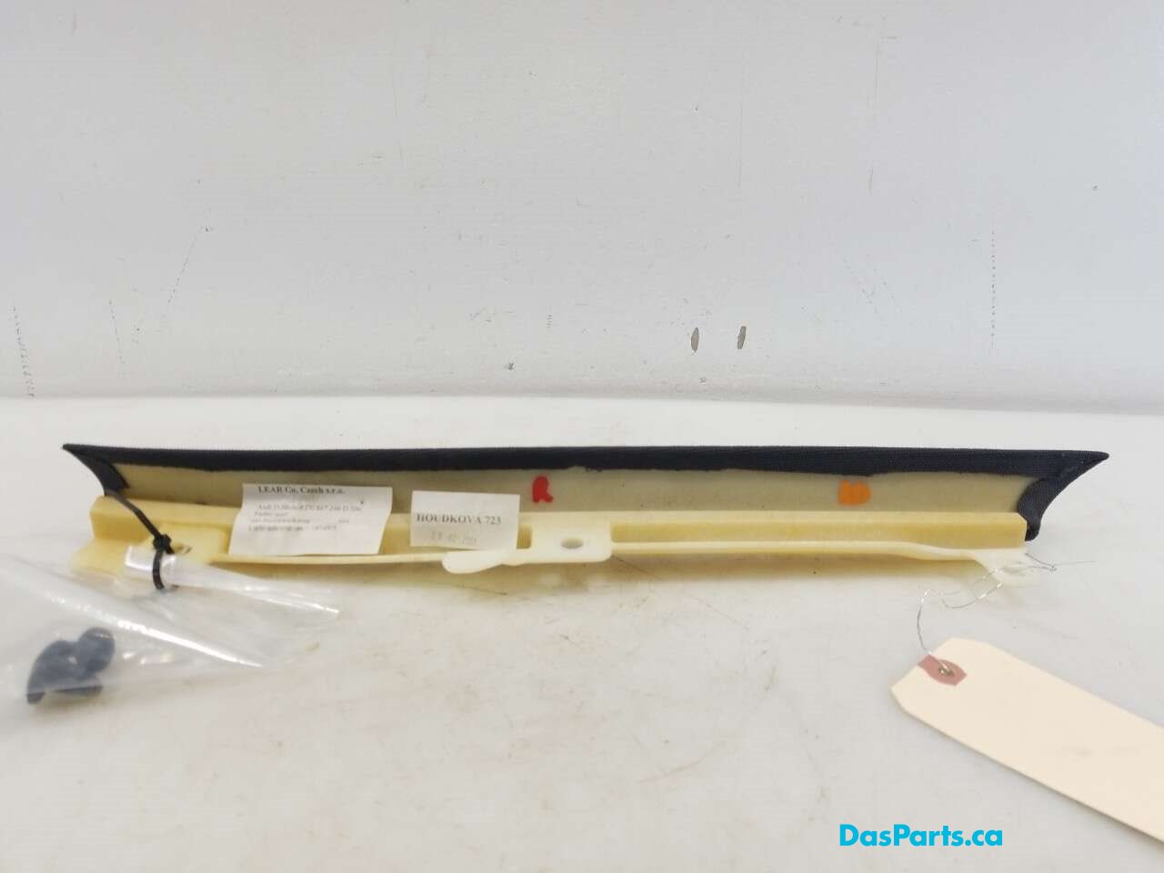 Headliner D-Pillar Trim R2