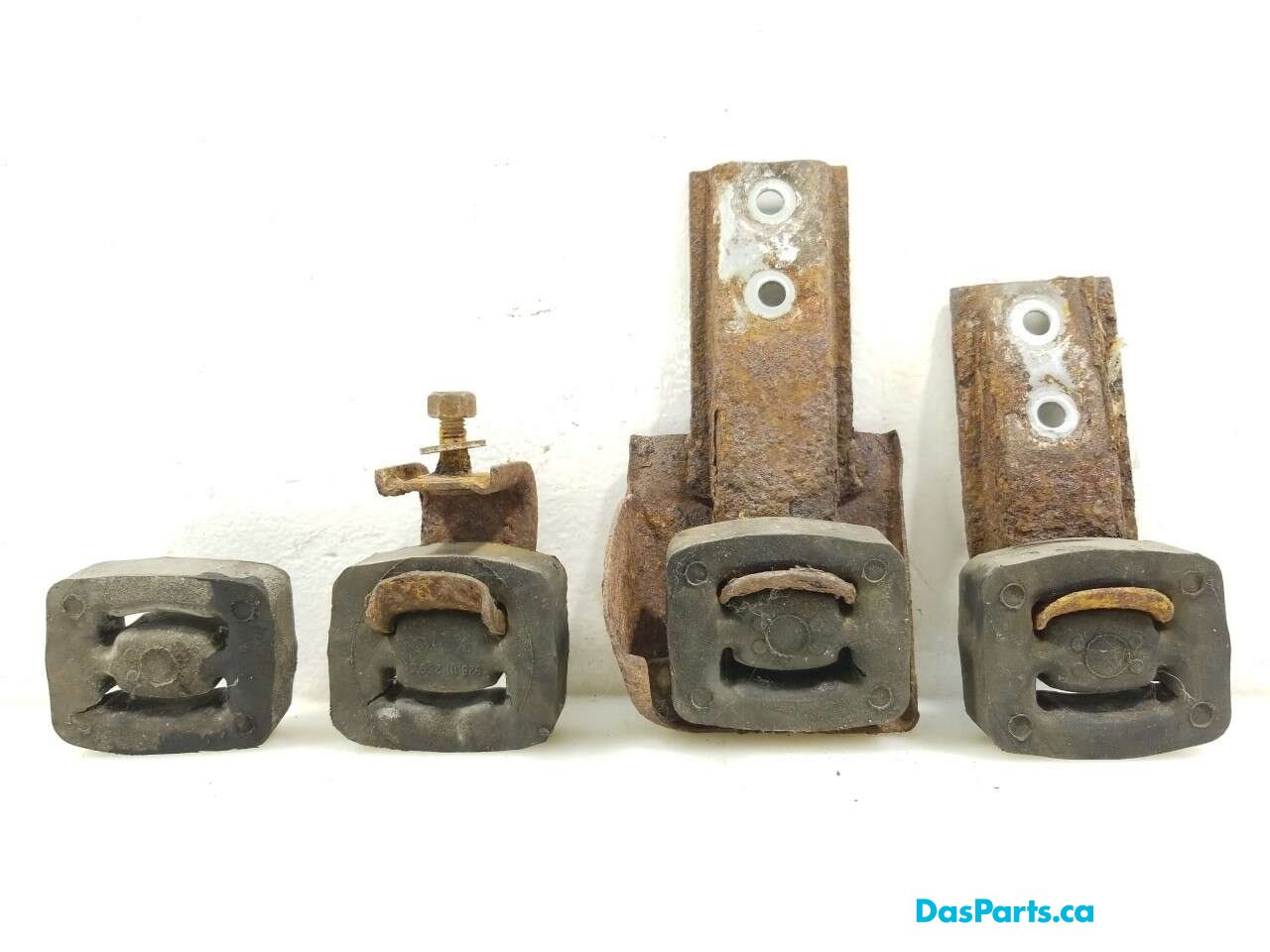 Exhaust Hanger Set