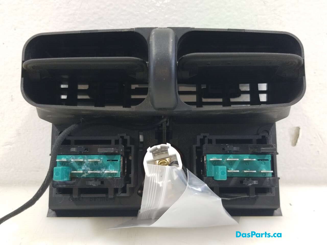 Rear Center Console Vent