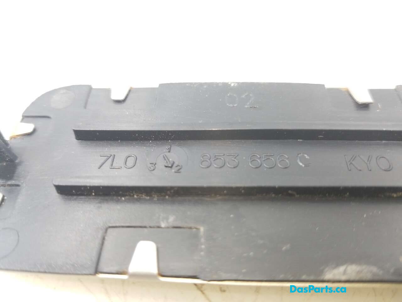 Lower Door Sill Trim R