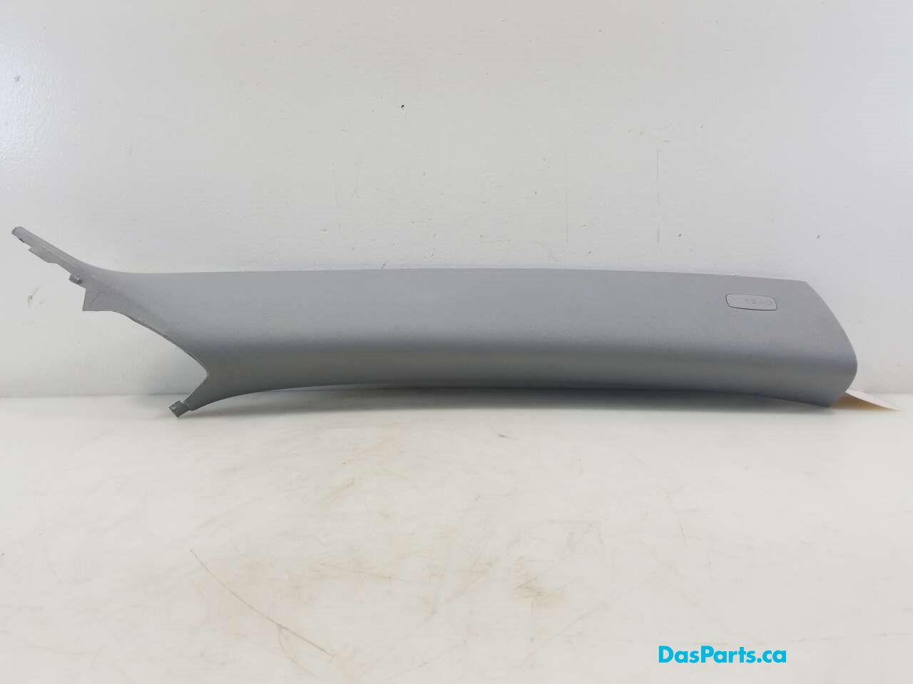 Headliner A-Pillar Trim R