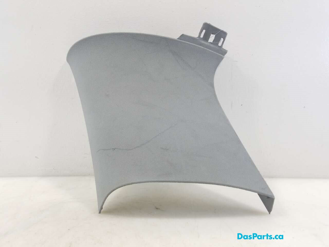 Headliner D-Pillar Trim R