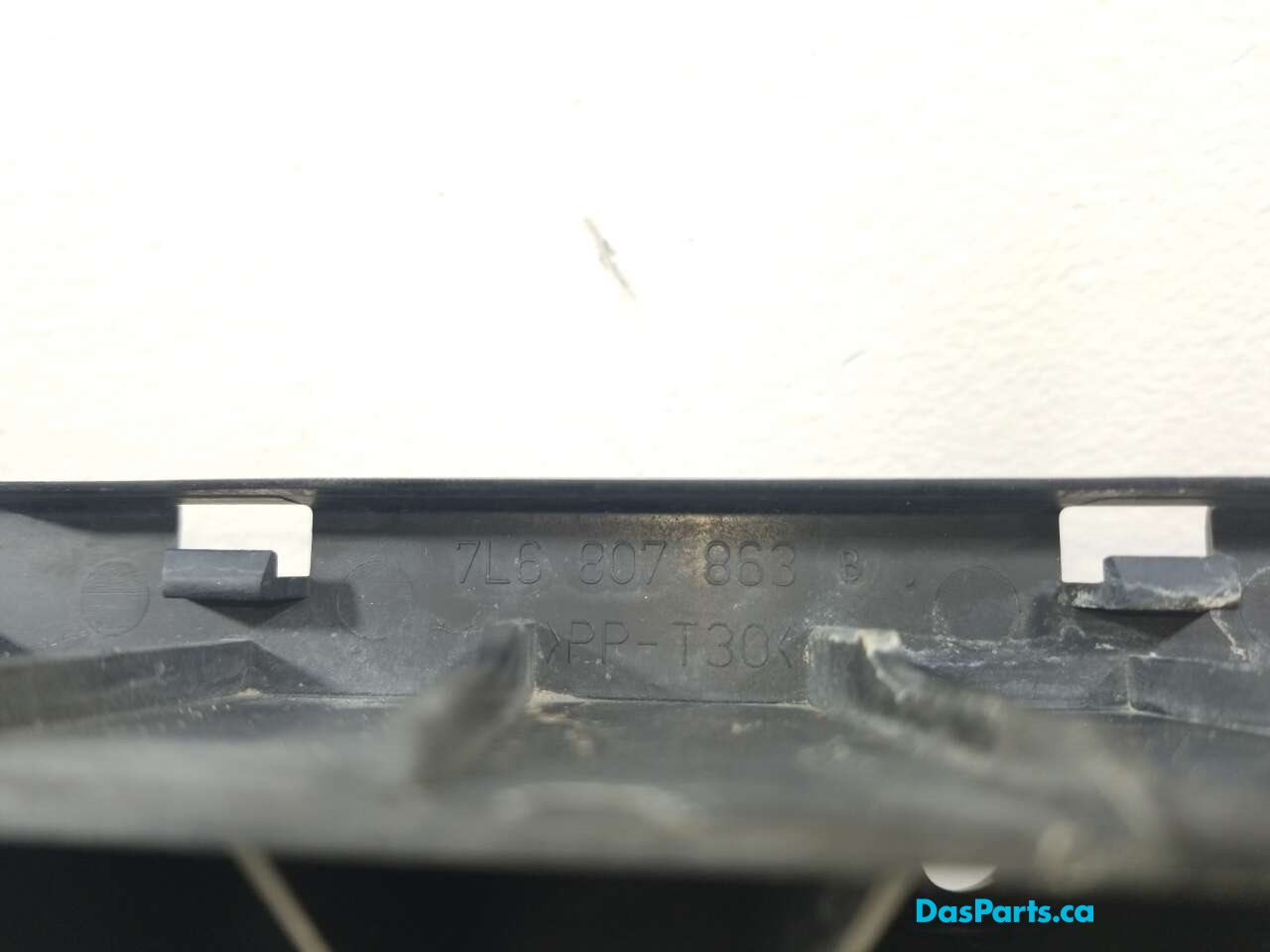 Securing Strip Rear Center