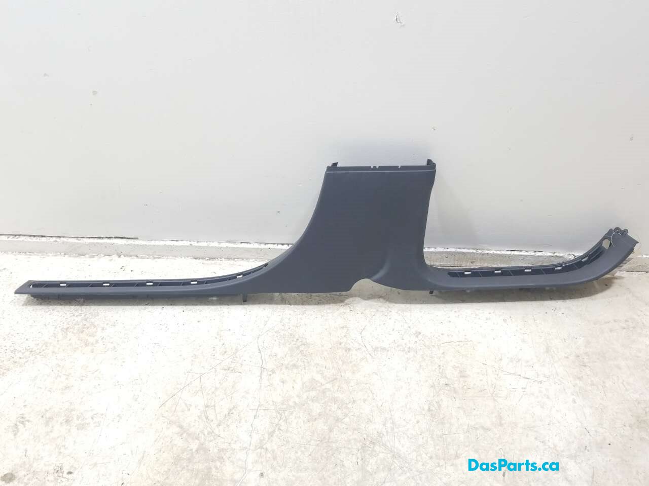Lower Door Sill Trim RF