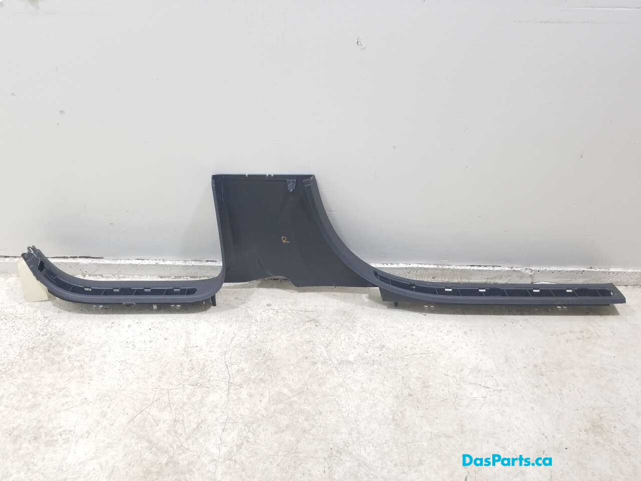 Lower Door Sill Trim RF