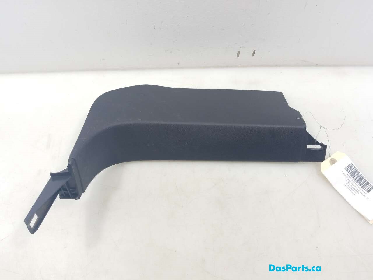 Lower A-Pillar Trim R