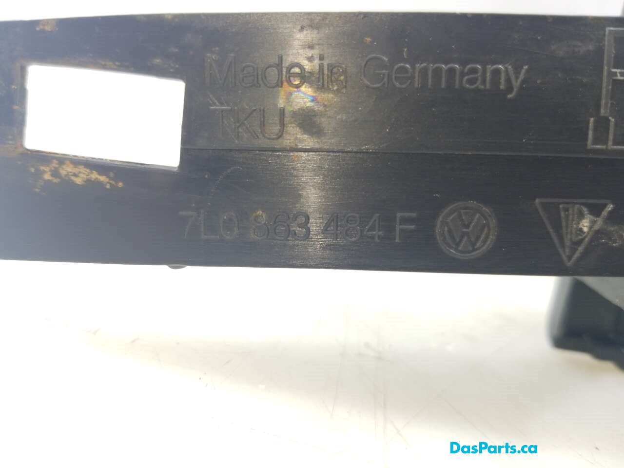 Lower A-Pillar Trim R