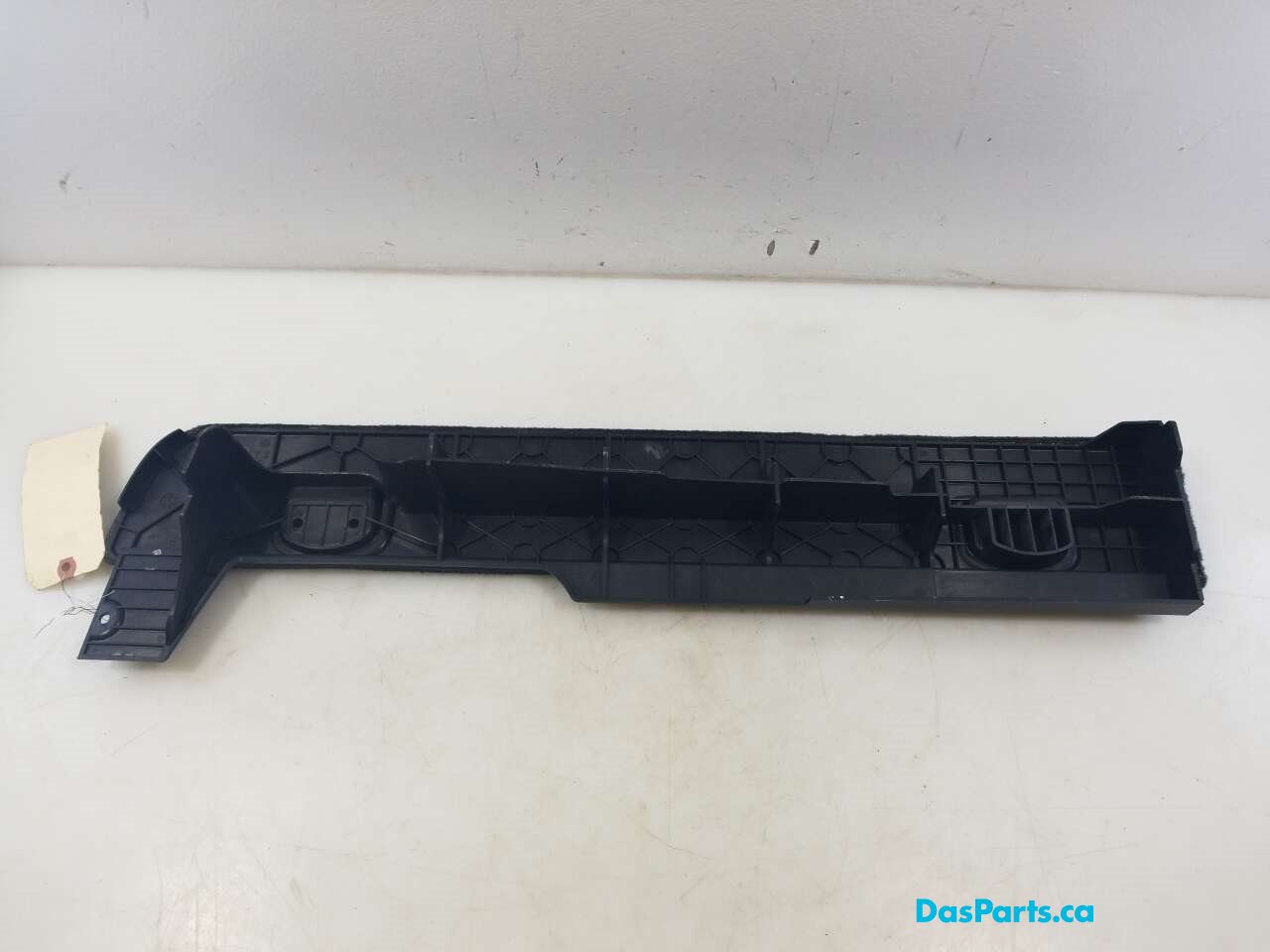 Side Trim Panel R