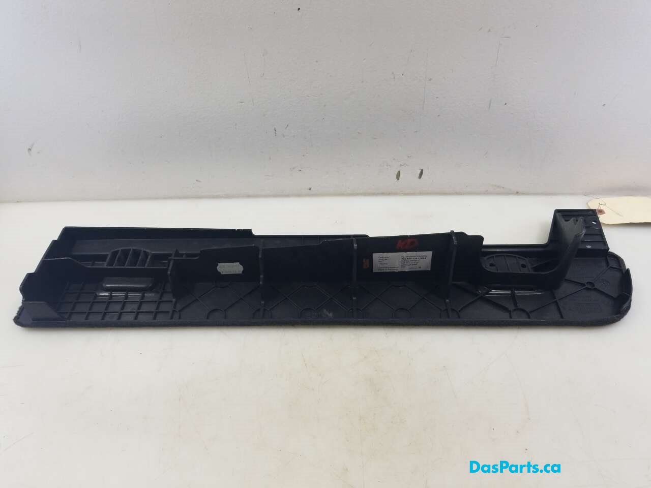 Side Trim Panel R