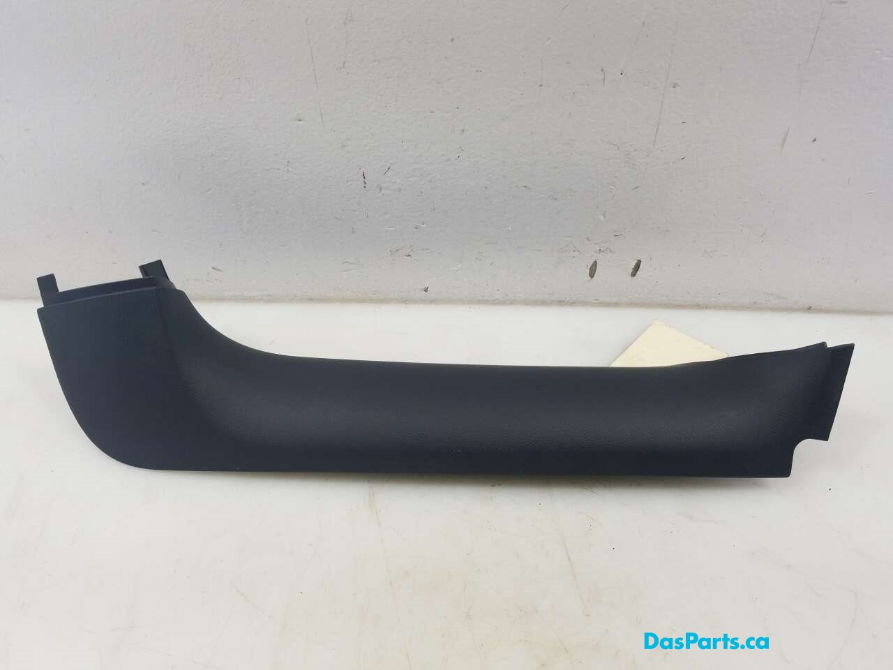 Rear Window Frame Trim L