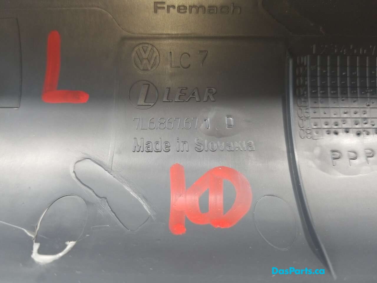 Rear Window Frame Trim L