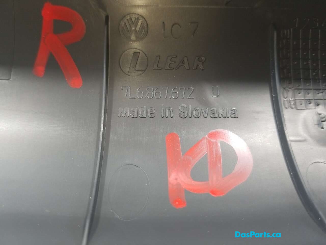Rear Window Frame Trim R