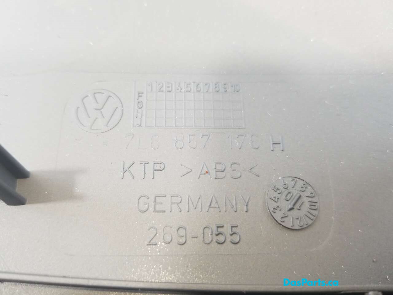 Dash Side Cover R