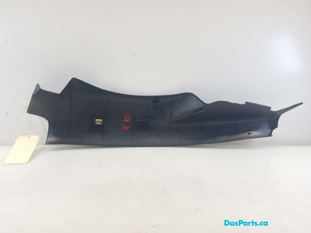 Lower C-Pillar Trim R