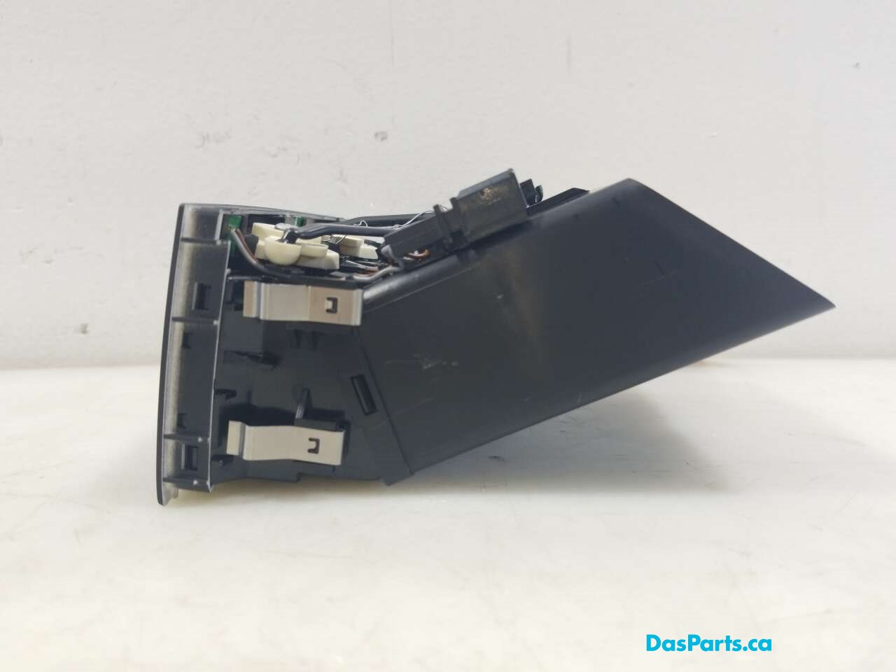 Rear Center Console Vent