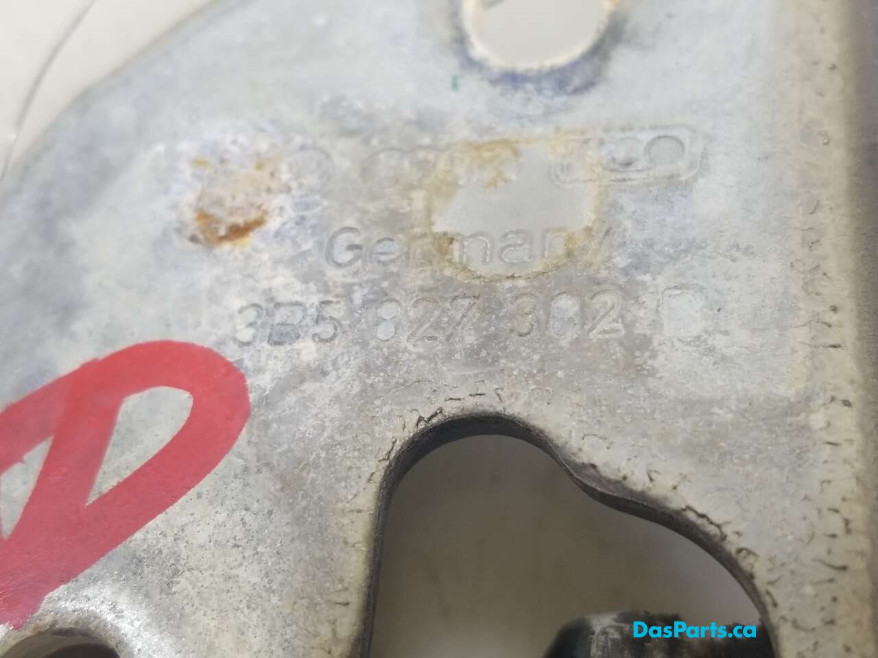 Trunk Hinge R