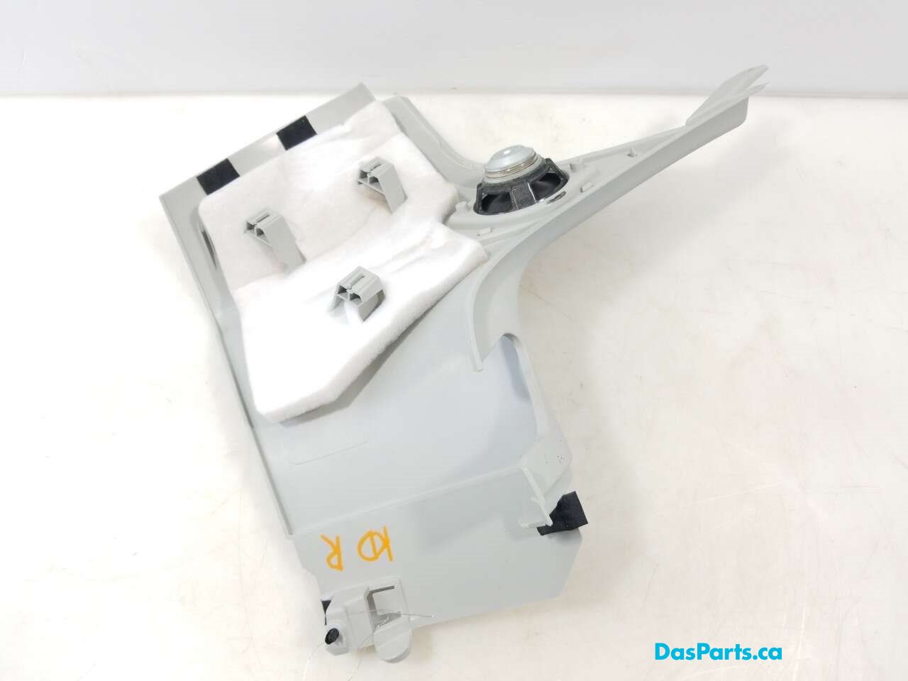 Headliner D-Pillar Trim R