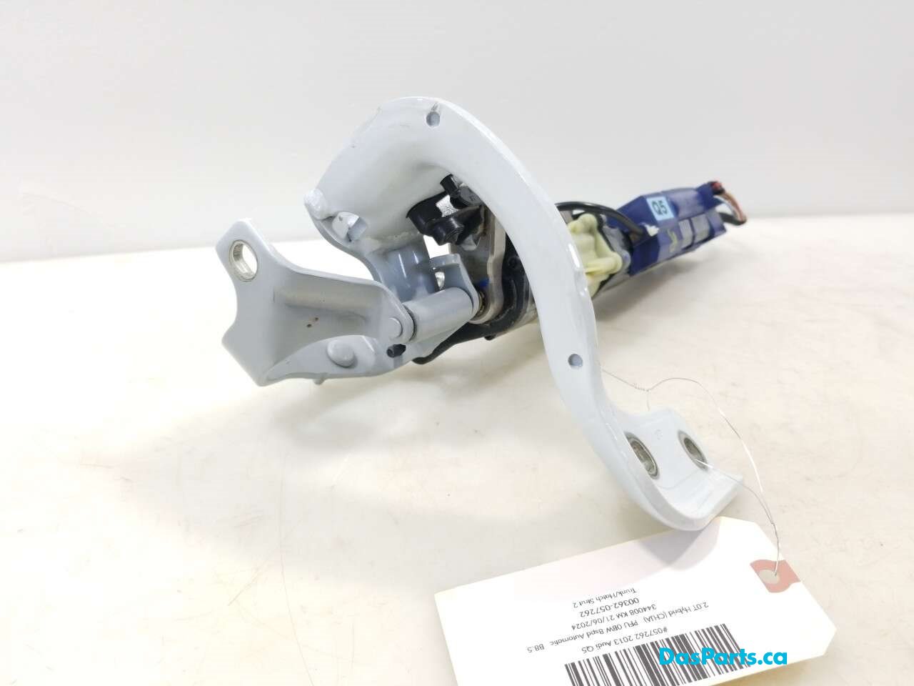 Trunk/Hatch Strut 2